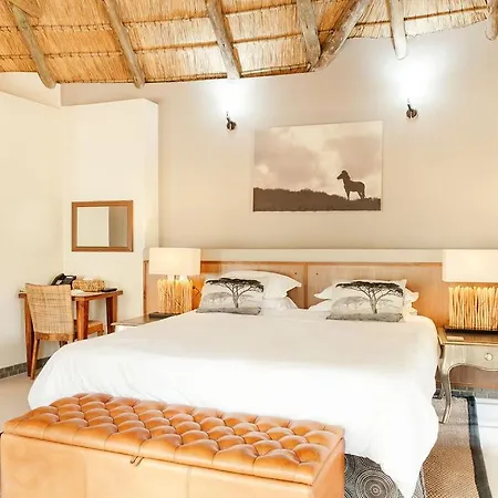 Tambuti Lodge Pilanesberg Exterior photo
