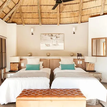 Tambuti Lodge Pilanesberg Exterior photo