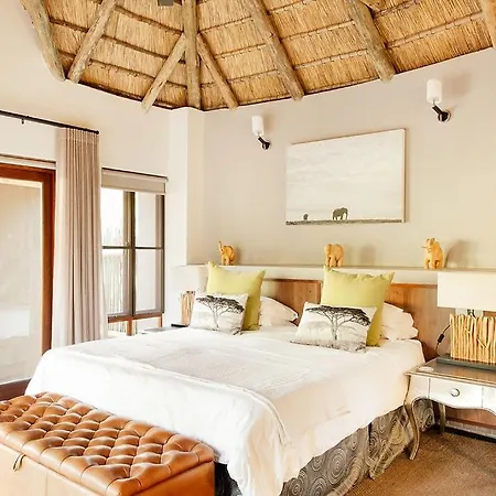 Tambuti Lodge Pilanesberg Exterior photo