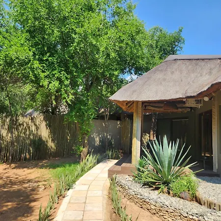 Tambuti Lodge Pilanesberg Exterior photo